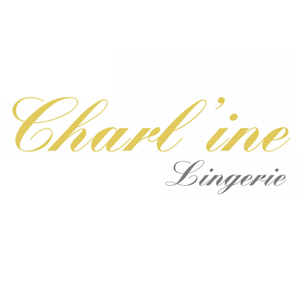 "Charline : Élégance féminine en lingerie."