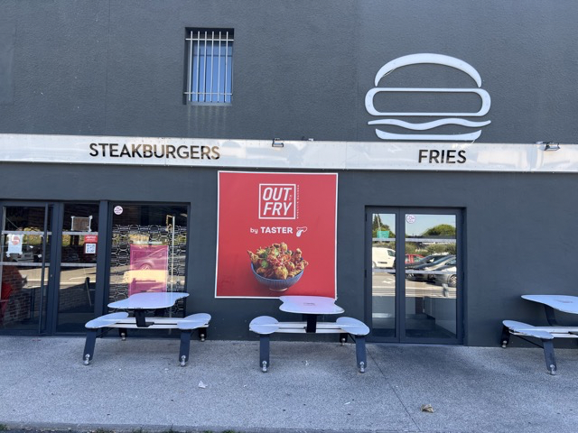 Steak N Shake - L'authentique steakburger à l'américaine et les délicieux milkshakes traditionnels.